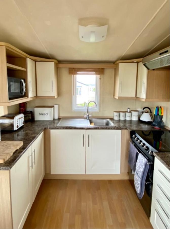 Cosy Caravan Kingston upon Hull Exterior photo
